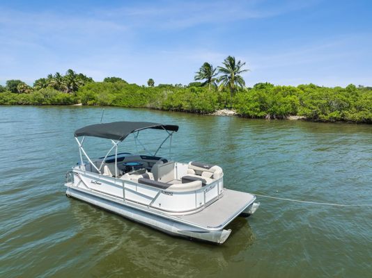 Boat rentals - Be the captain and enjoy a (half)day on a pontoon boat. Relax on a sandbar, swim, fish and have fun with family and friends. Cruise through mangroves, and search for wildlife and hidden beaches.
Our Pontoons are fully equipped for a relaxing day on the river;
- Up to 10 Guests - 1500LBS
- 90 Horse Yamaha 4 Stroke
- Cooler
- Canopy
- Anchor
- Chart / Map
- Safety Equipment
Fishing gear is available for rent on day of check-in at the Bait & Tackle Shop. Boat rentals - Be the captain and enjoy a (half)day on a pontoon boat. Relax on a sandbar, swim, fish and have fun with family and friends. Cruise through mangroves, and search for wildlife and hidden beaches.
Our Pontoons are fully equipped for a relaxing day on the river;
- Up to 10 Guests - 1500LBS
- 90 Horse Yamaha 4 Stroke
- Cooler
- Canopy
- Anchor
- Chart / Map
- Safety Equipment
Fishing gear is available for rent on day of check-in at the Bait & Tackle Shop.