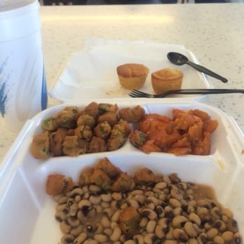 Paschal's - Three-veg plate with corn bread (they snuck on an extra piece) - Southern Near Me - Atlanta, Georgia Paschal's - Three-veg plate with corn bread (they snuck on an extra piece) - Southern Near Me - Atlanta, Georgia