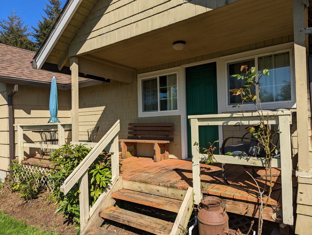 SILTCOOS STATION RETREATS Updated September 2024 43 Photos 83028