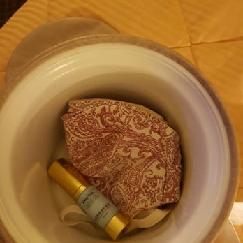 Clarion Hotel - Surprise! A dirty bra and toiletry inside the ice bucket. Yuck! - Hotels Near Me - Concord, California Clarion Hotel - Surprise! A dirty bra and toiletry inside the ice bucket. Yuck! - Hotels Near Me - Concord, California