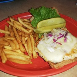 Horizon Restaurant - Grilled Chicken sammich plate