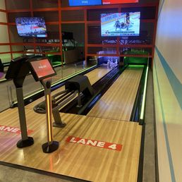 Duck pin bowling Duck pin bowling
