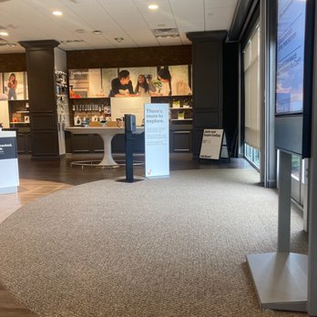 Verizon - Lobby were you wait forever - Mobile Phones Near Me - Florence, South Carolina