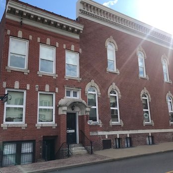 Cornerstone Inn - This was built in1870's. Unique Italianate design. - Hotels Near Me - Washington, Illinois