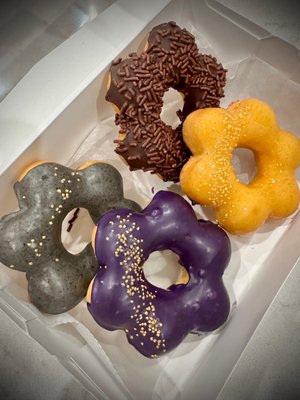 Bom Bakeshop by null