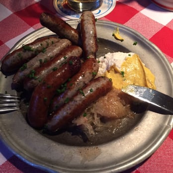 Pfefferstube - 9 piece bratwurst meal with mustard, horseradish and wine braised sauerkraut. - Franconian Near Me - Nuremberg, BY