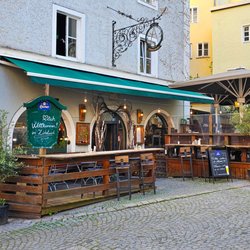 Zirkelwirt am Papagenoplatz