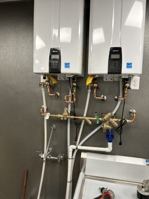 Xpress Plumbing Service Logo