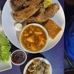 Fried ribs with cabbage and yams Fried ribs with cabbage and yams