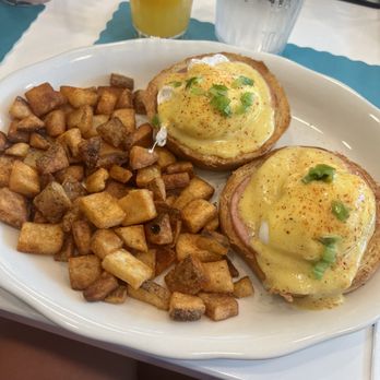 Doozie's Place - Eggs Benedict - Breakfast & Brunch Near Me - Ocean City, New Jersey