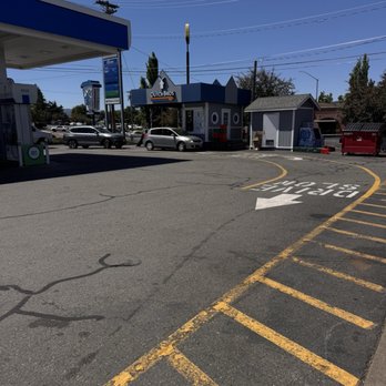 Dutch Bros Coffee - Dutch Bros next to gas station - Coffee & Tea Near Me - Central Point, Oregon Dutch Bros Coffee - Dutch Bros next to gas station - Coffee & Tea Near Me - Central Point, Oregon