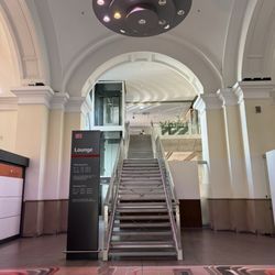 DB Lounge Frankfurt Hbf. - Stairway to DB-Lounge Heaven