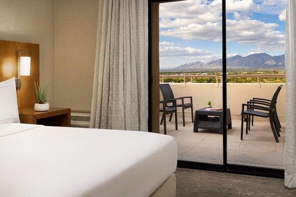 Hilton Tucson East by null