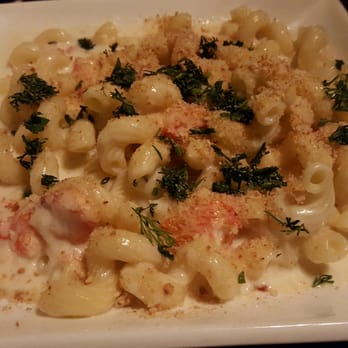 Robins Restaurant - Lobster Mac and cheese - New American Near Me - Cambria, California Robins Restaurant - Lobster Mac and cheese - New American Near Me - Cambria, California