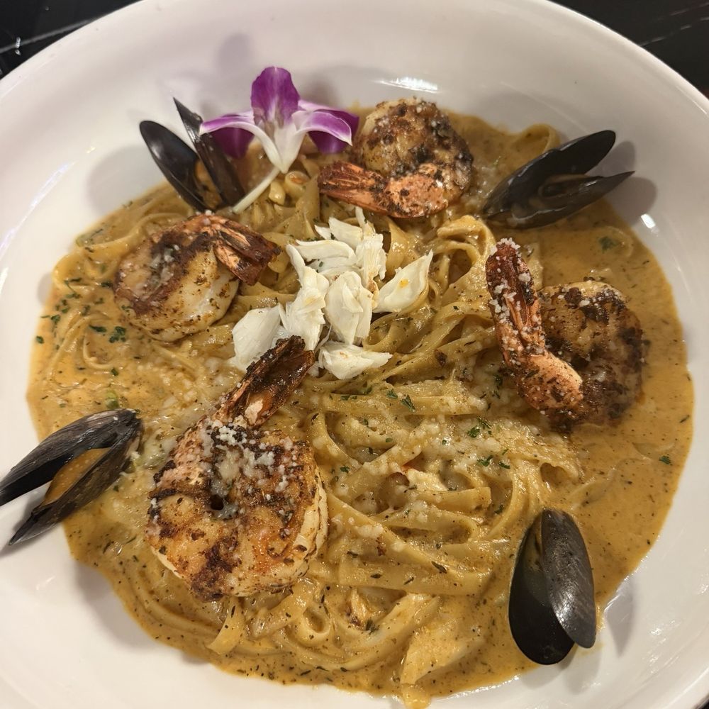 Michael's Restaurant - Seafood Pasta - American Near Me - Upper Marlboro, Maryland