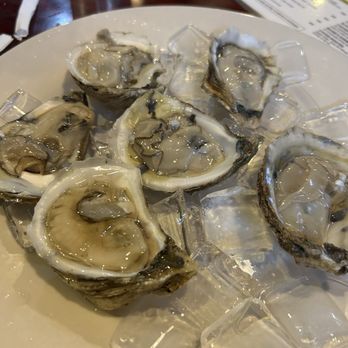 Beamie's at the River - Raw oysters- not good - American Near Me - Augusta, Georgia