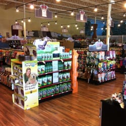 Royal Pets Market & Resort - Market