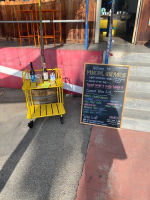 Municipal Winemakers by null