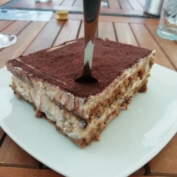 Runway 33 - Tiramisuportion reicht für 2! Super lecker. - German Near Me - Helgoland, SH