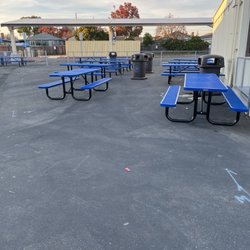San Leandro High School - New tables