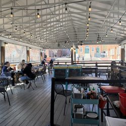 The Lobster Shanty - Outdoor seating area