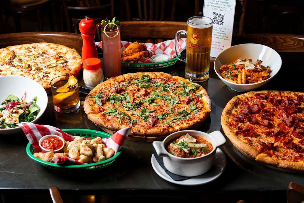 Ducky's Pizza & Tavern