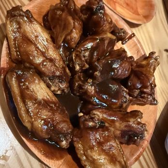 Rickey's Restaurant & Lounge - Wings - Sports Bars Near Me - Hollywood, Florida