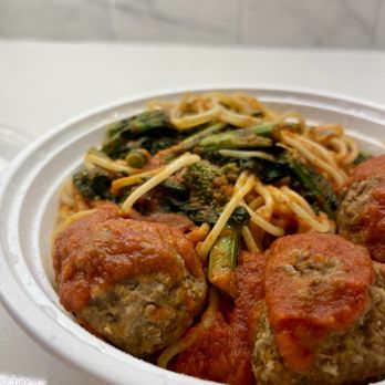 Il Fornello - a plate of spaghetti and meatballs - Italian Near Me - Richmond Hill, Ontario