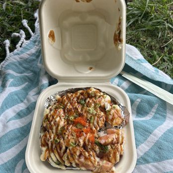 Ocean Taste - Torched Garlic Salmon - Poke Near Me - Honolulu, Hawaii