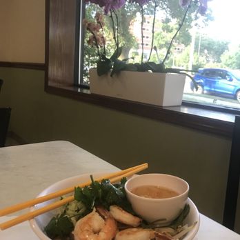 A Dong Restaurant - Vietnamese noodle bowl with shrimp and pork - amazing flavors! - Vegetarian Near Me - Des Moines, Iowa A Dong Restaurant - Vietnamese noodle bowl with shrimp and pork - amazing flavors! - Vegetarian Near Me - Des Moines, Iowa