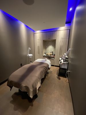 Hammam Spa by Céla (Bayview Village Shopping Centre) by null