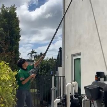 WildShine - Water Fed Pole Window Cleaning - Window Washing Near Me