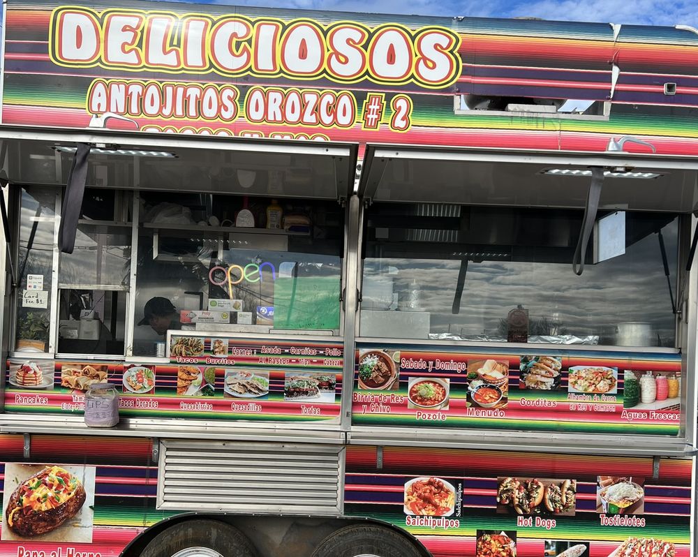 Deliciosos antojitos orozco 2 tacos y mas Logo