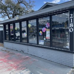 Degenerate Glass Company - Outside area