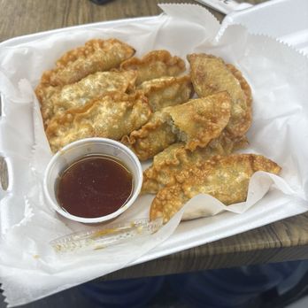 Gom Soon Ah - pork 41. 군만두 Gun Mandu / Fried Korean dumplings 10pcs - Korean Near Me - Chantilly, Virginia