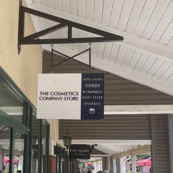 Clinton Premium Outlets - Shopping Centers Near Me - Clinton, Connecticut Clinton Premium Outlets - Shopping Centers Near Me - Clinton, Connecticut