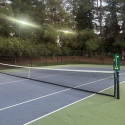 Pleasanton Tennis and Community Park - Nice, well maintained courts.