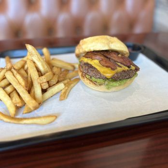 Famous Burgers & Brew