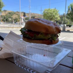 Bruces Twisted Barbecue - Extremely fresh, soft bun wonderful