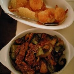 Golden Dragon Restaurant - Sweet and sour shrimp and black pepper beef