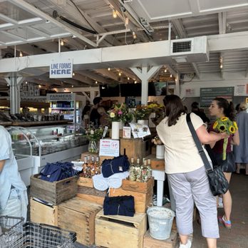 Amber Waves - Farmers Market Near Me - Amagansett, New York Amber Waves - Farmers Market Near Me - Amagansett, New York