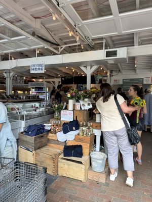 Amber Waves Farm, Market & Cafe by null