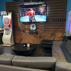 Dive Bar