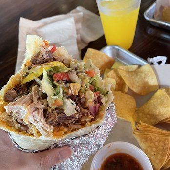 Que Onda Tacobar - Burritos are fully stuffed with ingredients - Tacos Near Me - Vacaville, California Que Onda Tacobar - Burritos are fully stuffed with ingredients - Tacos Near Me - Vacaville, California