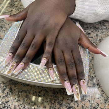 Sunshine Nails Salon - Nail Salons Near Me - Berkeley, California