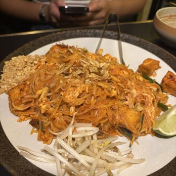 Siam Thai Eatery - Pad Thai - Thai Near Me - Chicago, Illinois Siam Thai Eatery - Pad Thai - Thai Near Me - Chicago, Illinois