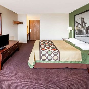 Super 8 by Wyndham Lincoln - Guest room - Hotels Near Me - Lincoln, Illinois Super 8 by Wyndham Lincoln - Guest room - Hotels Near Me - Lincoln, Illinois