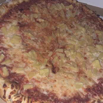 Sofia's Pizza - Pineapple & ham pizza without ham didn't call us to let us know if they ran out or anything . I mean look at the middle of the pizza - Pizza Near Me - Las Vegas, Nevada Sofia's Pizza - Pineapple & ham pizza without ham didn't call us to let us know if they ran out or anything . I mean look at the middle of the pizza - Pizza Near Me - Las Vegas, Nevada