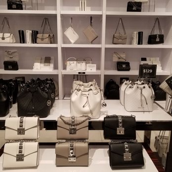 Michael Kors Outlet - Accessories Near Me - Woodburn, Oregon Michael Kors Outlet - Accessories Near Me - Woodburn, Oregon