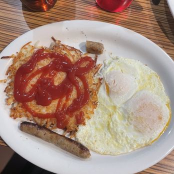 Pancakes R US - Hashbrowns, over easy eggs, and sausage - American Near Me - Rancho Palos Verdes, California Pancakes R US - Hashbrowns, over easy eggs, and sausage - American Near Me - Rancho Palos Verdes, California